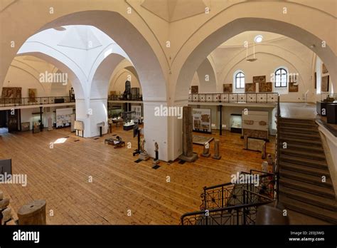 Interior Del Museo Arqueológico Nacional En Sofía Bulgaria El Museo Albergó El Edificio De La