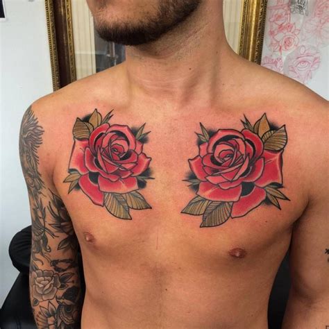 Arriba 104 Foto Tatuajes De Rosas En El Pecho Hombre Lleno