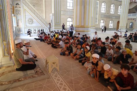 Nevşehir de Kuran kurslarına katılan öğrenciler Cami Çocuk Buluşması