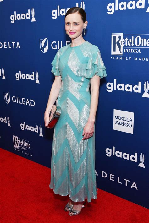 Alexis Bledel 2018 Glaad Media Awards • Celebmafia