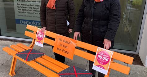 Gegen Gewalt An Frauen Landkreis Unterst Tzt Orange Days Landkreis