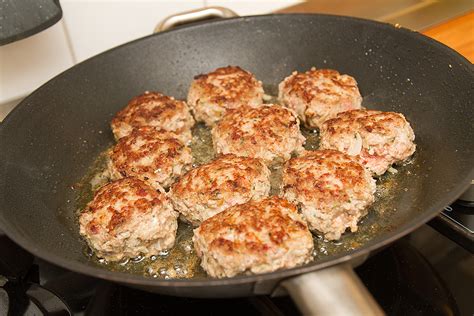 Frikadellen Rezept Leckere Frikadellen Einfach Selbermachen