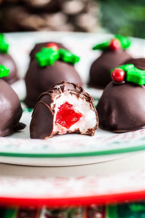 Deck the Halls with Sweetness: 29 Creative Christmas Candies to Sweeten