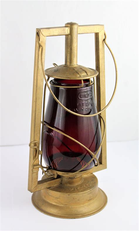 1930s Dietz Victor Lantern With Fitzall Red Globe