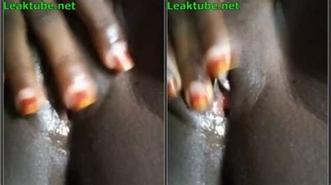 LIVESHOWS Cute Naija Babe Esther Display Her Small Breast On Live