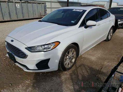 Report 3fa6p0hdxkr132351 Ford Fusion 2019 White Gas Price And Damage