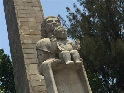 Chilango A Qui N Se Le Ocurri Y Cu Ndo El Monumento A La Madre