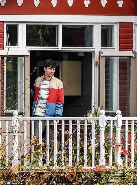 Sex Education Series Three FIRST LOOK Daily Mail Online