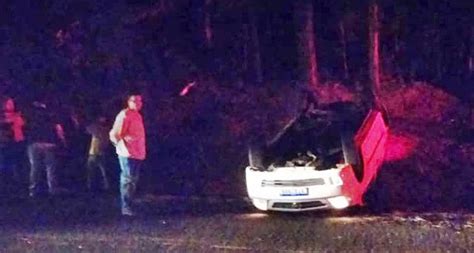 Duas Pessoas Morrem E Cinco Ficam Feridas Em Batida Entre Quatro Carros