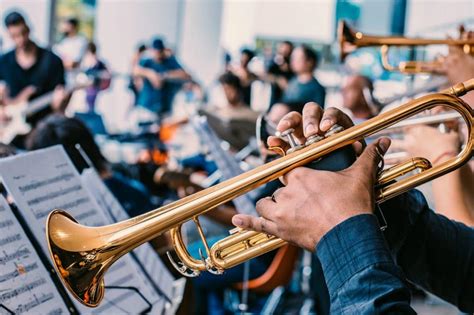 Mengenal Musik Jazz Pengertian Sejarah Dan Tokoh Besarnya Dewatiket