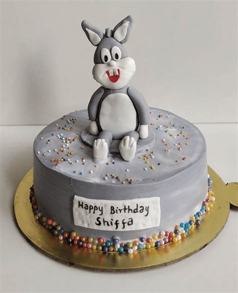 Bugs Bunny Birthday Cake Ideas Images (Pictures)