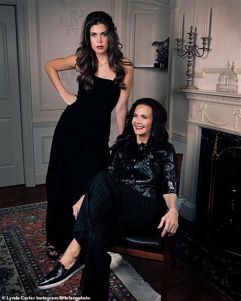 Wonder Woman Star Lynda Carter, 68, Poses with her Mini-Me Daughter, 29 ...