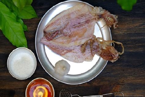 How To Make Delicious And Rich Fish Sauce Fried Squid Easy To Make