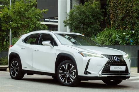 “entry Level” Hybrid Lexus Ux 250h Ex Launched Khulekani On Wheels