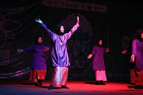 Tari Campak Tarian Dari Kontingen Bangka Belitung Meriahkan Giat Malam