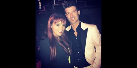 Photo Barbara Lune Les Anges 7 Prend La Pose Avec Robin Thicke Sur