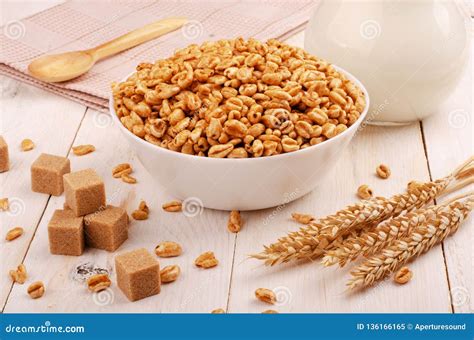 Puffed Rice Cereal In A Bowl Stock Image Image Of Natural Cereal