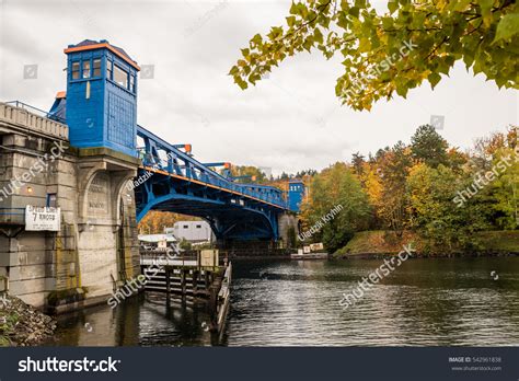 Bridge Fremont Neighborhood Seattle Stock Photo 542961838 | Shutterstock