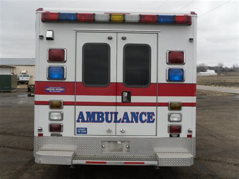 2003 Ford E 450 Wheeled Coach Type 3 Ambulance Used Truck Details