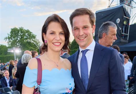 Ministerin auf Date Night in Schönbrunn Neue Liebe für Karoline