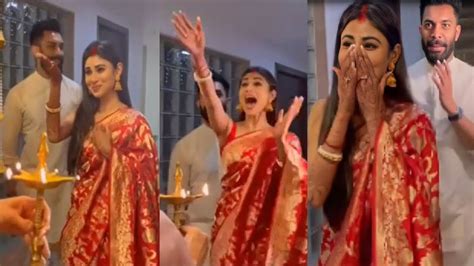 Mouni Roy Got Emotional And Crying Seeing Her Mother At Her Sasural And