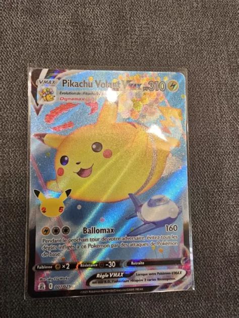 CARTE POKÉMON PIKACHU Volant Vmax Full Art Ultra Rare Célébrations 007