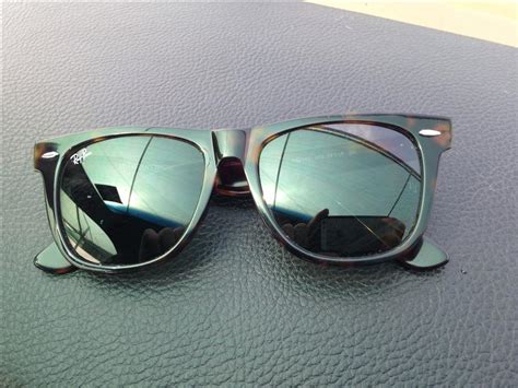 ประมูลสินค้ามือสอง แว่นray Ban แท้มือ2 รุ่น Wayfarer ไม่แพงตามรูปเคาะ