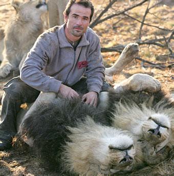 Kevin Richardson Lhomme Qui Murmure Loreille Des Lions Paperblog