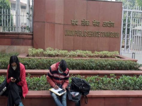 Upsc Ias Interview Ias Officer Told How To Be Smart Aspirant Upsc