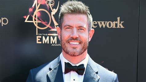 ‘The Bachelor’: Jesse Palmer Officially Named Season 26 Host | THR News