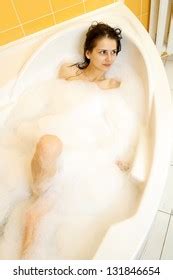 Pretty Girl Lies Naked Bathtub Foam Stock Photo 131846654 Shutterstock
