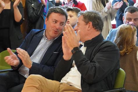 Fiasco De Besteiro Como Candidato Del Psoe En Lugo