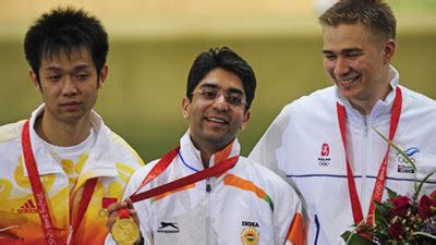 Abhinav Bindra Wins Historic Gold Medal at Beijing Olympics - extraMirchi.com