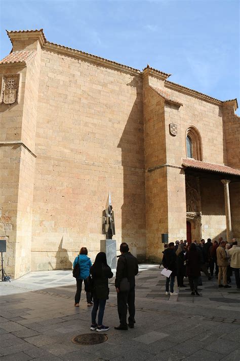 Salamanca Estrena Su Primera Escultura Dedicada A Los Cofrades En La