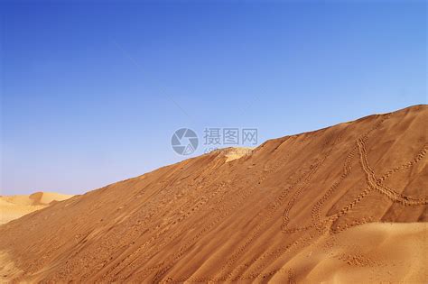 沙漠景观地平线孤独沙丘旅行气候干旱荒野橙子爬坡地形高清图片下载 正版图片321284667 摄图网