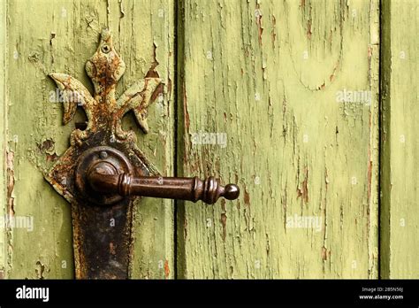 Old Rusty Door Handle On Green Door Detail Of Rustic Old Vintage And