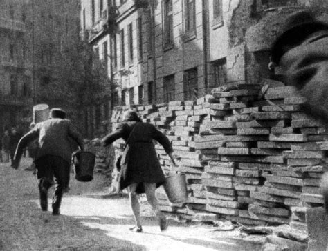 75 Breathtaking Photographs Describe The Warsaw Uprising Of 1944