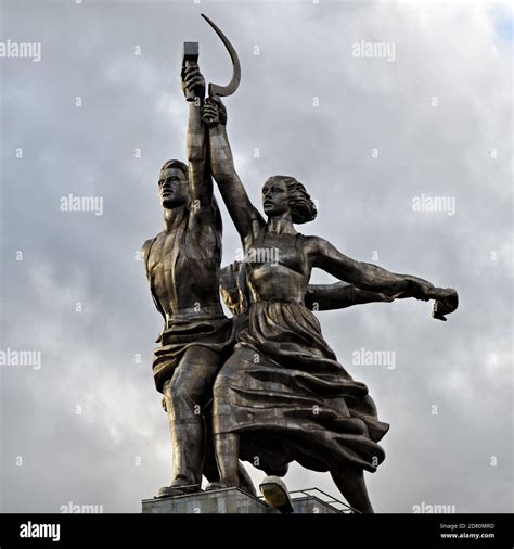 Statue Kolkhoz Russia Hi Res Stock Photography And Images Alamy