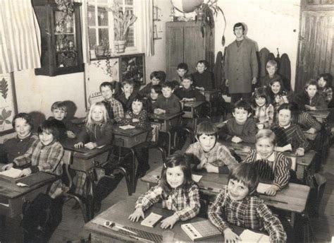 Photo De Classe Ce1 And Ce2 De 1974 Ecole Primaire Longueil Copains