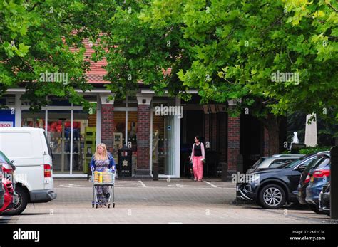 Tesco Dorchester main entrance and car park Stock Photo - Alamy