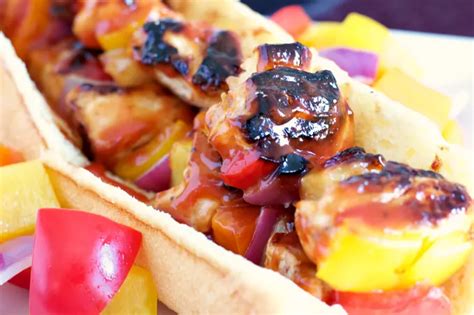 Pineapple Bbq Grilled Chicken Kabob Sandwiches The Latina Homemaker