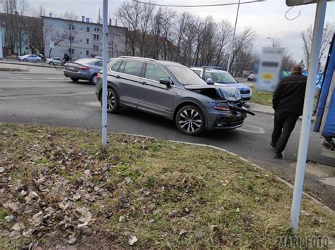 Zderzenie Samochodu Osobowego I Nauki Jazdy W Opolu Opowiecie Info