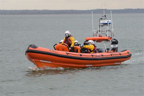 Whitstable Rnli Lifeboat Assists Jet Ski Rnli