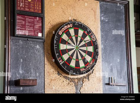 Dartboard In An English Pub Stock Photo Alamy