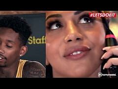 Hornyhostel Julia De Lucia Jesus Reyes Sexy Big Tits Pizza Delivery Girl Surprise Fuck