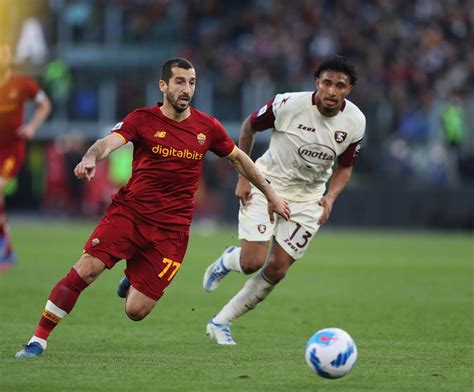 Inter reach agreement with Roma's Henrikh Mkhitaryan - Get Italian ...