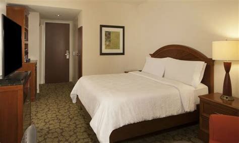 Hilton Garden Inn - Virginia Beach Town Center Suites