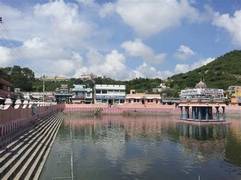 Tiruttani temple tank - Tiruttani