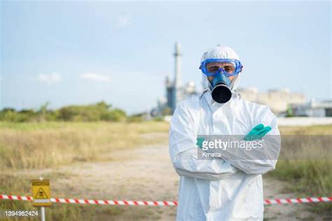 49 Portrait Of Someone In Hazmat Suit Stock Photos High Res Pictures