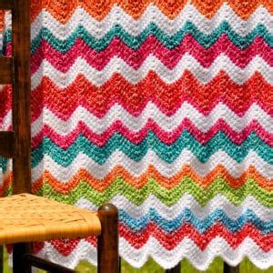 Easy Double Crochet Chevron Baby Blanket - Make It Crochet